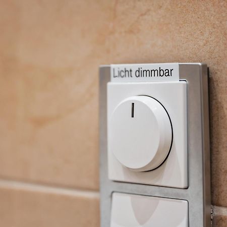 Edler Wohnraum Schwanenteich-Suite Mit Balkon, Kaffeevollautomat, Lift & Parkplatz Zwickau Dış mekan fotoğraf
